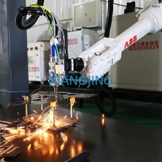 Robot hàn IRB 6700 đã qua sử dụng với bộ vệ sinh súng hàn và robot 6 trục cho ABB