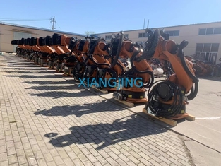 KUKA KR210 R3300 EXTRA Cánh tay robot công nghiệp đã qua sử dụng để bàn giao vật liệu