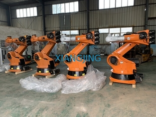 KUKA KR210 R3300 EXTRA Cánh tay robot công nghiệp đã qua sử dụng để bàn giao vật liệu