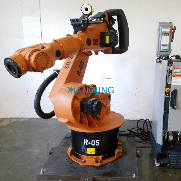 Cánh tay rô bốt KUKA đã qua sử dụng rô bốt KR 60-3 6 trục với trọng tải 60 kg và tầm với 2033 để hàn