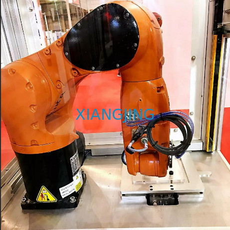 Xử lý công nghiệp Robot Kuka KR 6 R900-2 đã qua sử dụng với hệ thống Gripper HK Vision