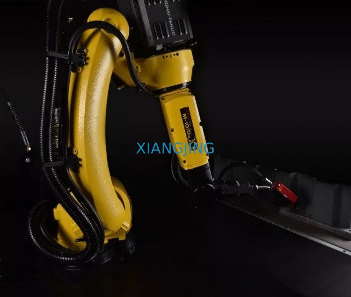 Secone hand M-10iD với bộ điều khiển R-30iB Plus (A-, B-Cabinet) để hàn